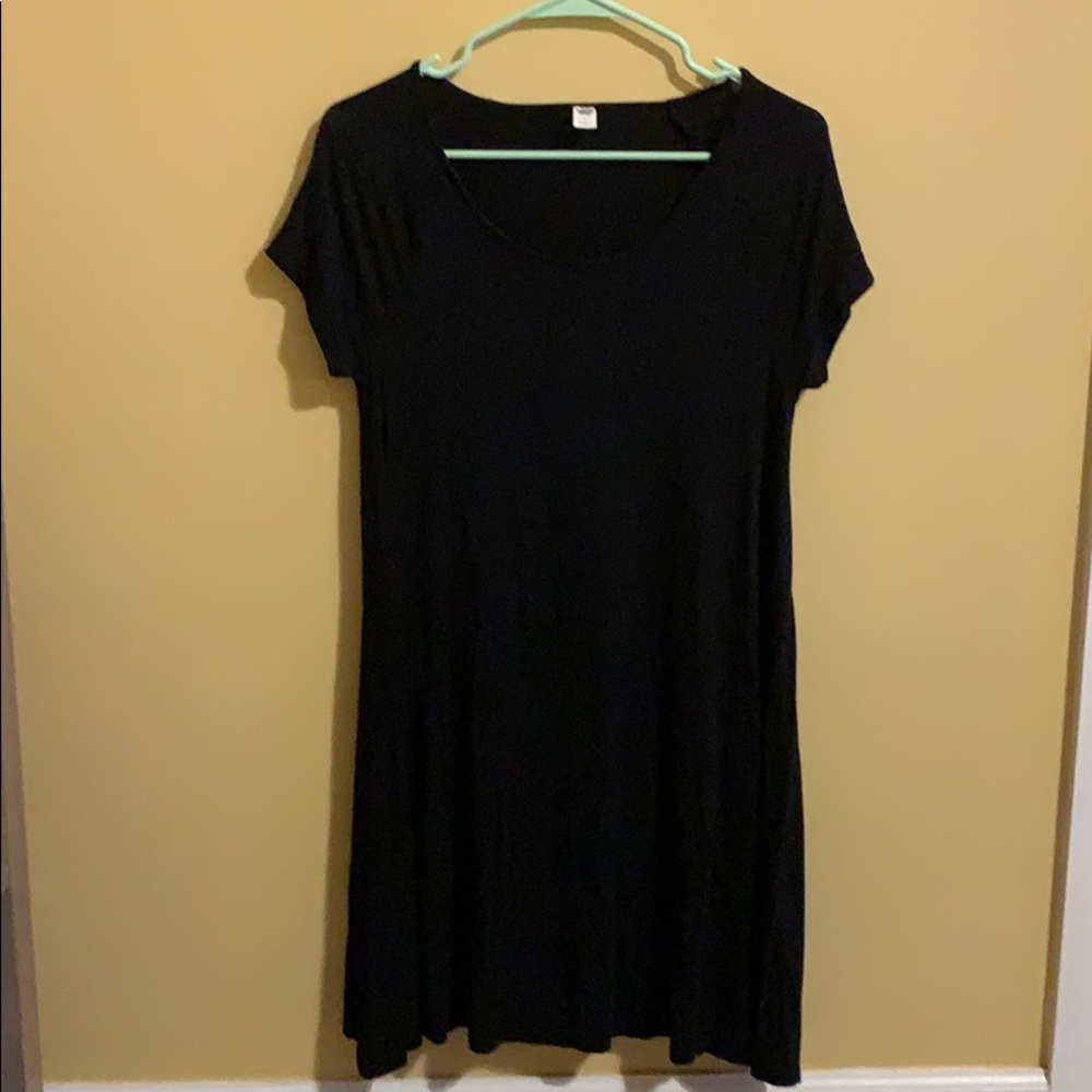 Medium Simple Black Dress